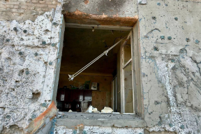 Война, 15 марта. Самая масштабная атака на Москву. Трамп пообещал вернуть санкции против российской нефти. Россияне ударили по автомобилю скорой помощи, убиты медики