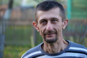 Конвейер репрессий. Политзаключенного активиста из Наровли осудили на 10 лет. Юриста из Гродно осудили по двум политическим статьям