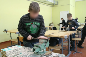 «Добро пожаловать в колледжи, на рабочую специальность. И к станку. Не всем же быть министрами»