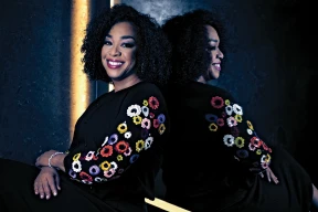 Шонда Раймс: «Чувствую себя засланной шпионкой в мире худых»