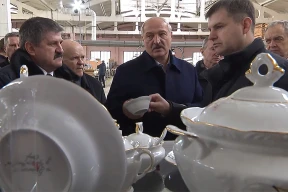 «Новому директору если и прилетит сверху, то скорее за неухоженных коров, чем за жалобы работников на привезенные из колонии порядки»